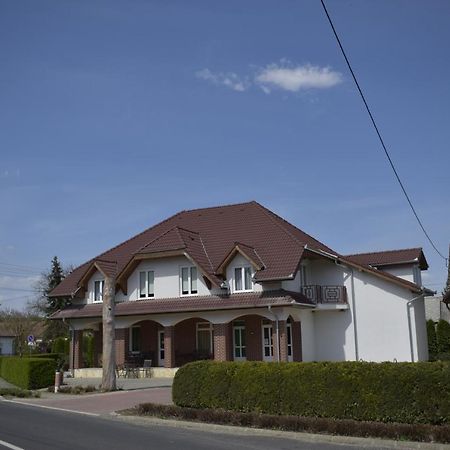 Főnix Apartmanház Nagypáli Exterior foto